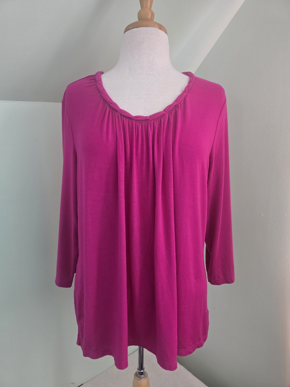 Chico's Fuchsia Gathered Scoop-Neck Long Sleeve Tunic